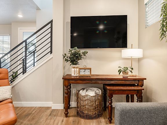 3rd image of 6801 W Skip Rock Rd