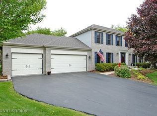 335 Kirkland Dr, Algonquin, IL