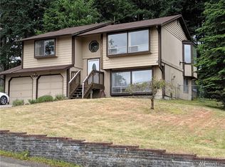 1305 Clover Loop SE, Olympia, WA 98513