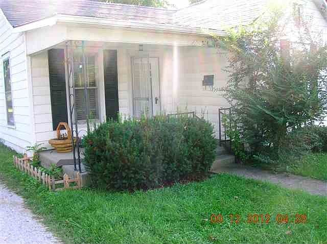 2nd image of 318 Helm St