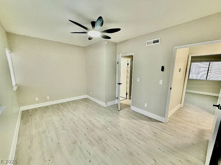 2631 Aracatuba Ave — Photo 13
