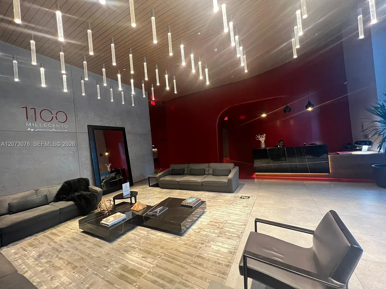 1100 Millecento Residence — Photo 3
