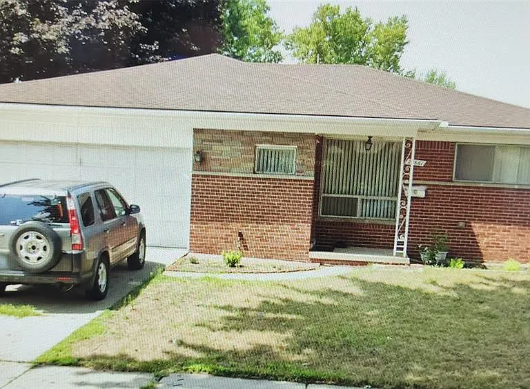 28661 Panama St — Photo 1