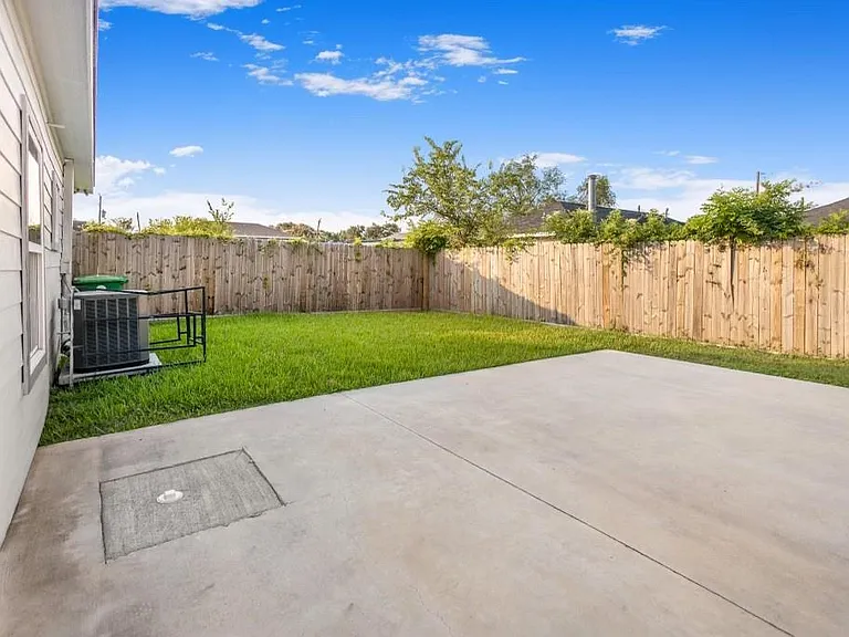 3234 Berry St — Photo 32