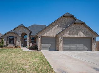 1230 Auburn Cir, Piedmont, OK 73078