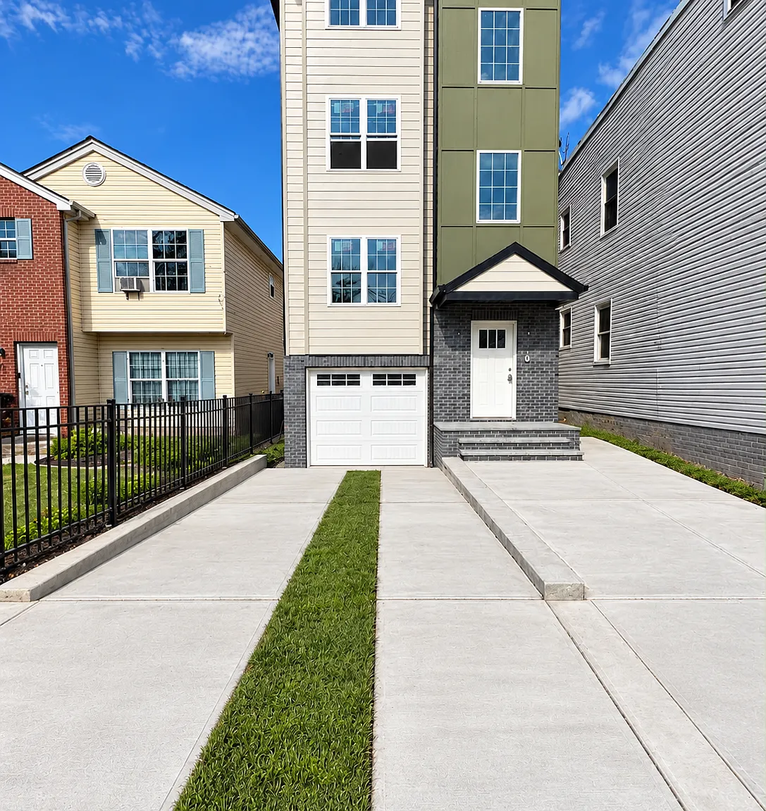 3 bed, 1200 sqft, $2,695 — Photo 1