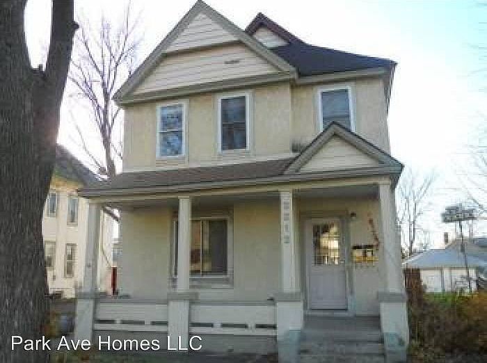 1st image of 2212 6th St NE #2