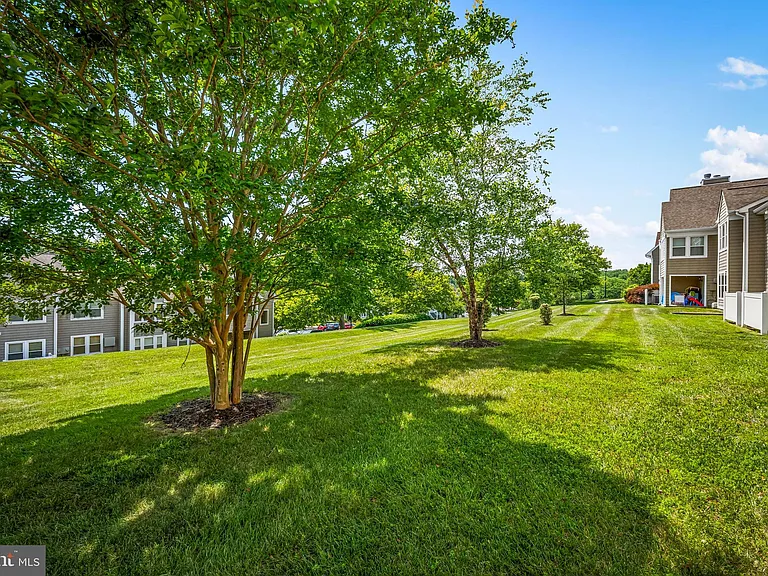 7648 Stony Creek Ln — Photo 24
