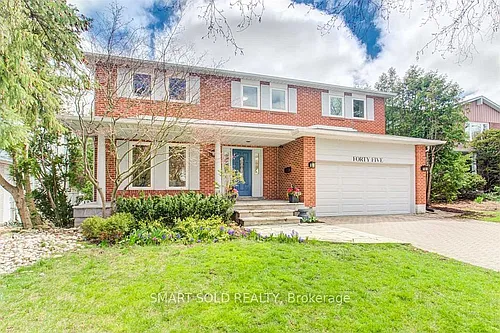 45 Abbeywood Trl #MAIN FLOOR Photo 1