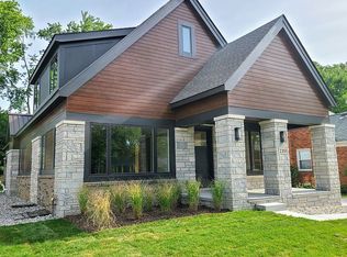 2351 Dorchester Rd, Birmingham, MI 48009