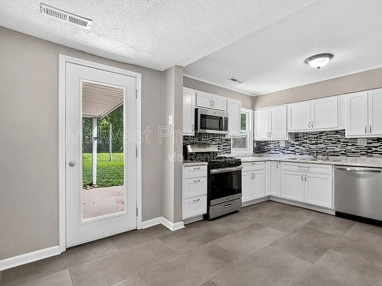 15 Marie Dr — Photo 6