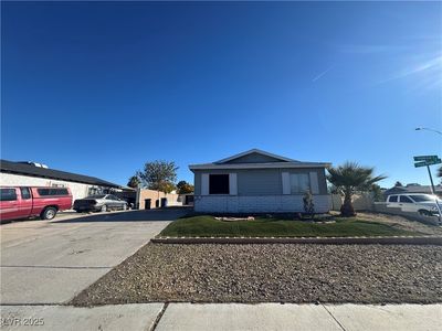 2405 Valparaiso St, Las Vegas, NV, 89108