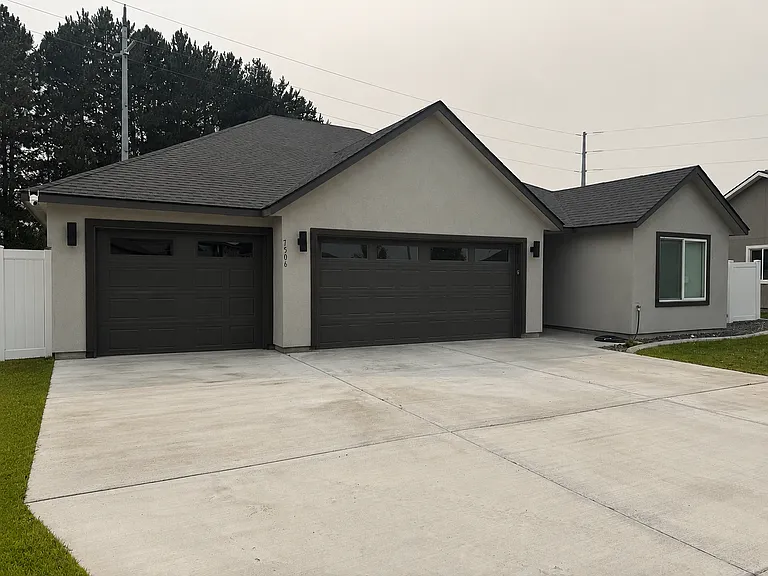 7506 Cornflower Dr — Photo 2