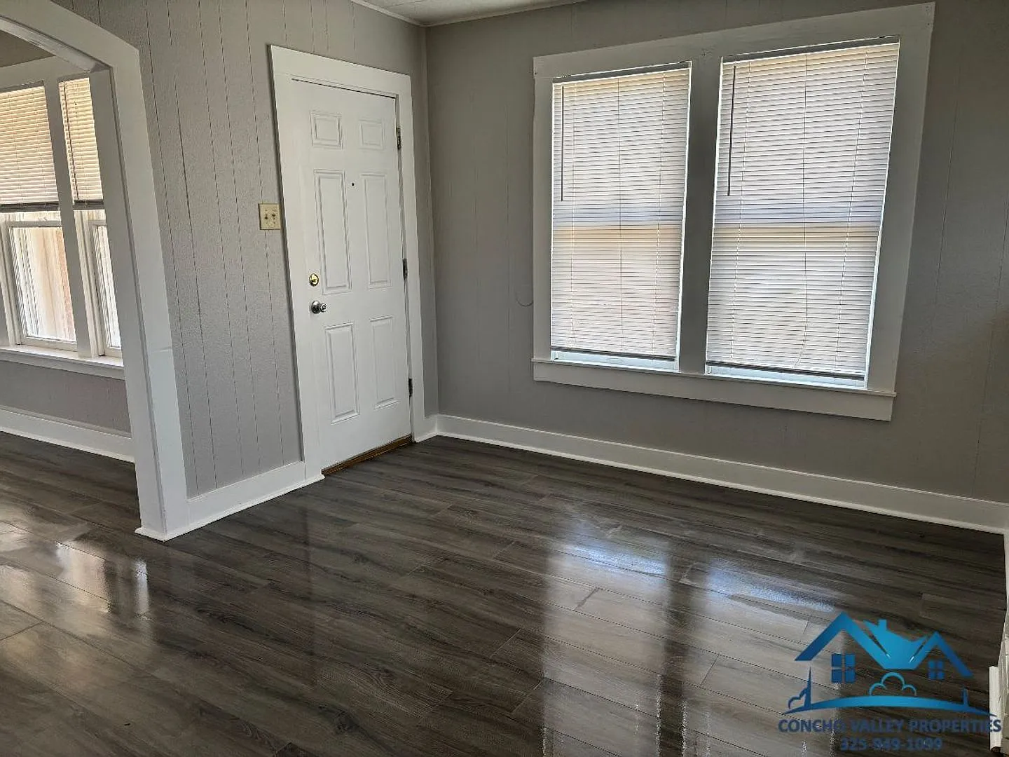For Rent - 2 Bed/ 1 Bath Home — Photo 3