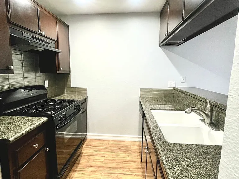 1029 Mira Mar Ave — Photo 5