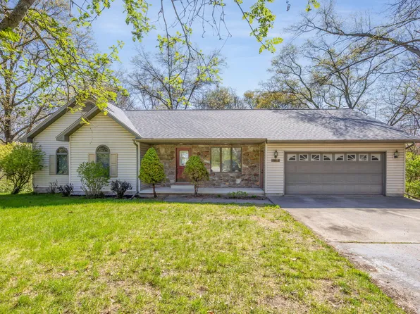11021 Heather Ln, Stanwood, MI 49346