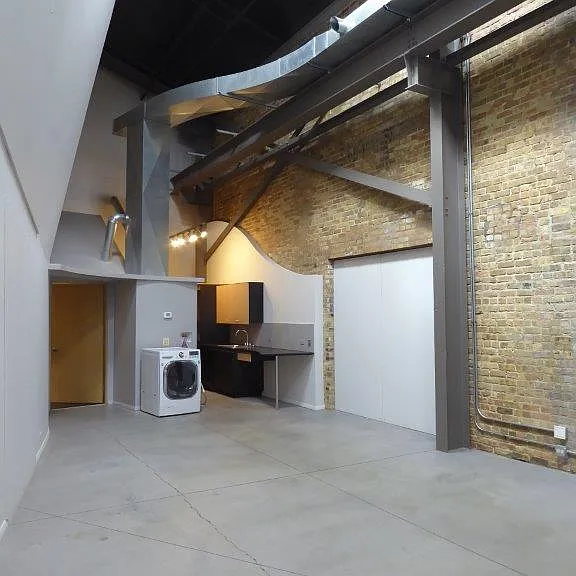 1618 Payne St — Photo 2