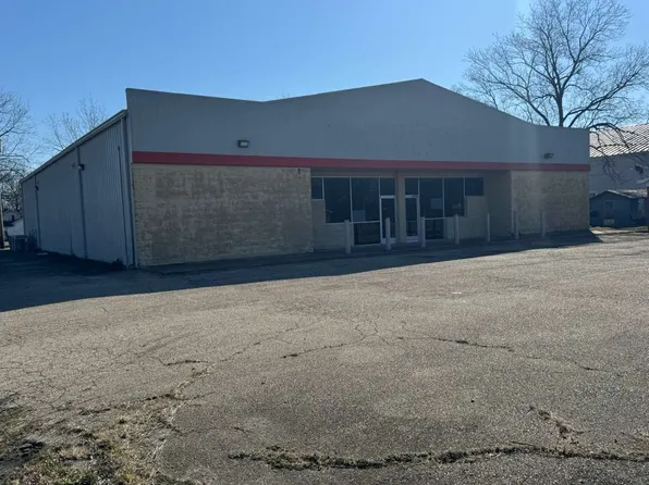 820 N Main St, Brinkley, AR 72021