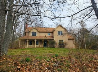 4 Hillside Dr, Veazie, ME 04401