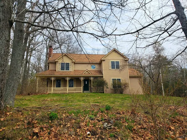 4 Hillside Drive, Veazie, ME 04401