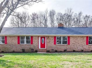 10201 Windrift Rd, Charlotte, NC 28215