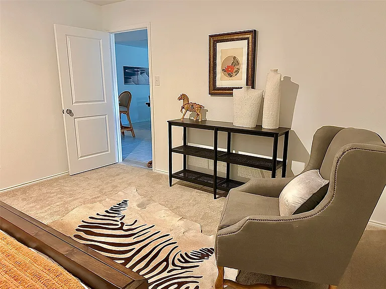 2821 Ozark Cir — Photo 12