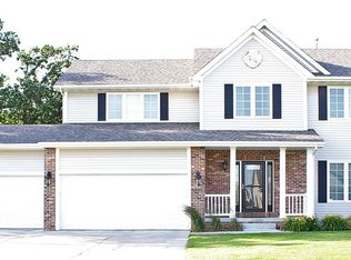 1506 S 10th Ave W, Newton, IA 50208