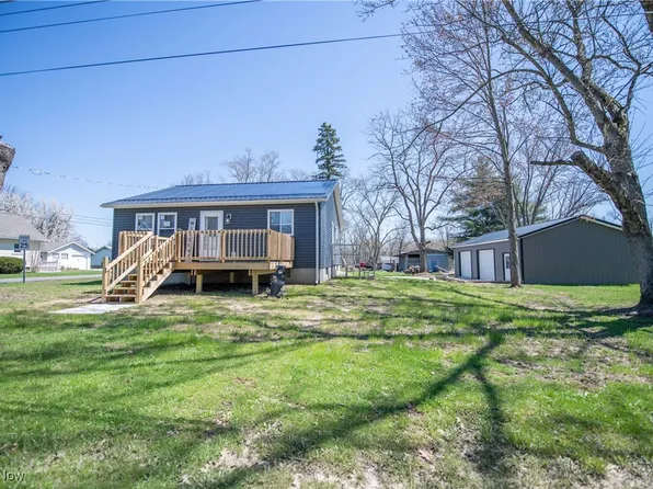 4454 Eastland Ave, Louisville, OH 44641