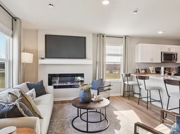 15361 Coyote Dr, Urbandale, IA 50111