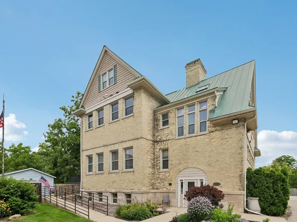 1009 Summit Ave APT 6, Stoughton, WI 53589