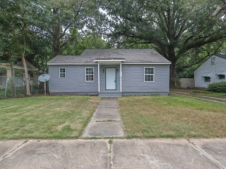 209 Calhoun St — Photo 2
