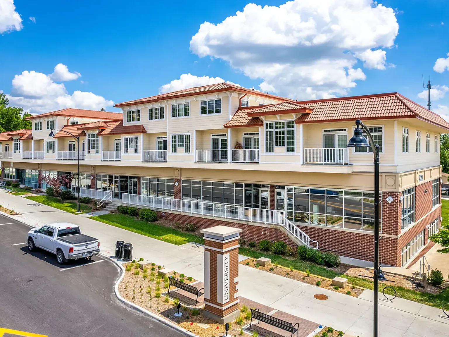 6500 University Lofts - Windsor Heights Iowa — Photo 2