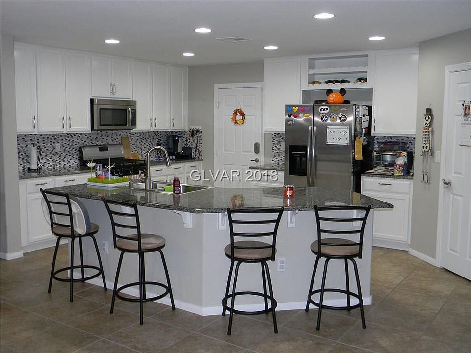 1st image of 10586 Chadwick Falls St