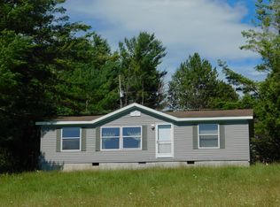 1886 McRae Dr, Cheboygan, MI 49721