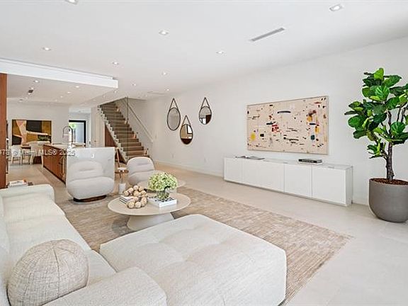 2nd image of 2992 Coconut Ave #0