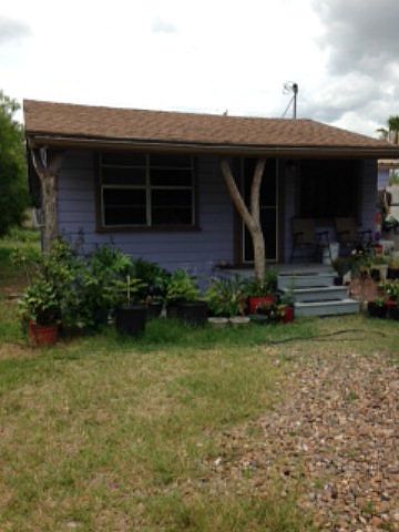 1st image of 606 W 7th St