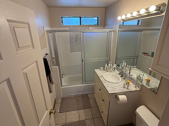 bathroom 1 (connected to bedroom 1)