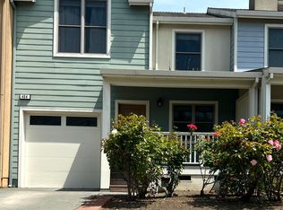 404 Lindberg Cir, Petaluma, CA 94952