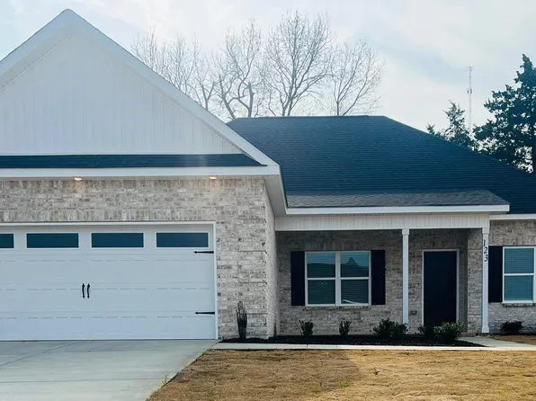 123 Early Dr, Byron, GA 31008