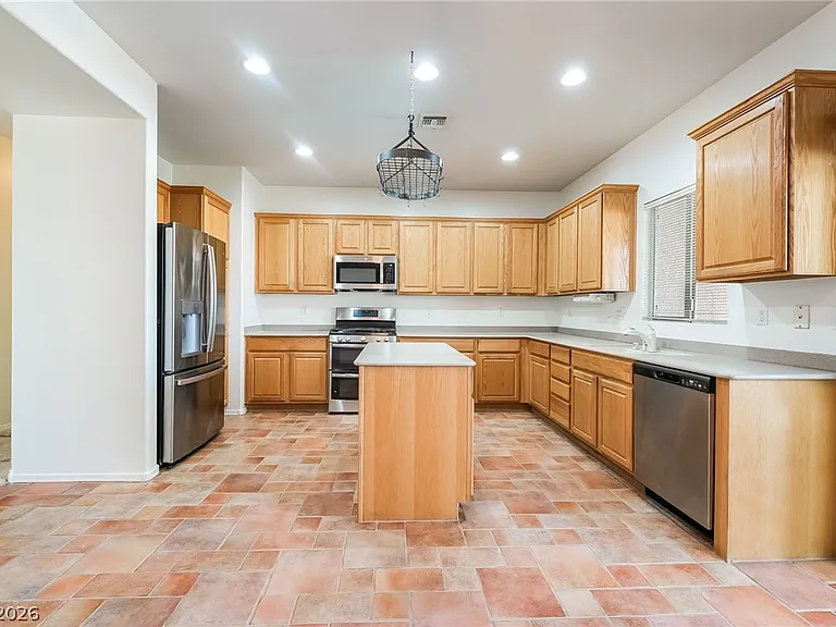 1802 Cypress Bay Ave — Photo 4