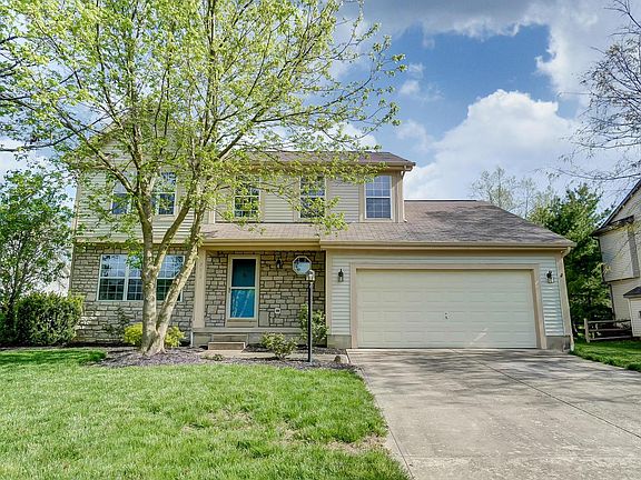 2nd image of 872 Dunvegan Cir