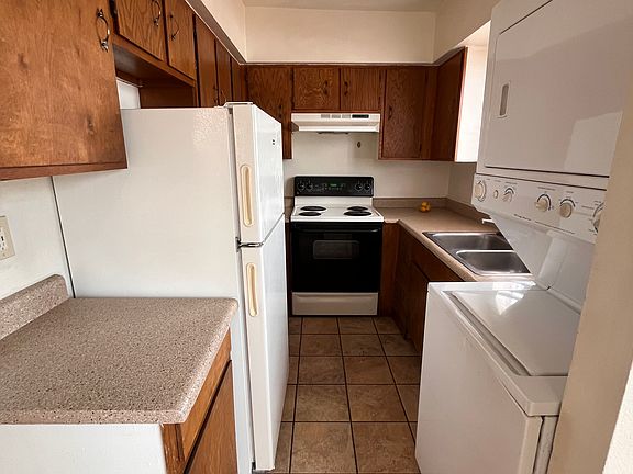 5th image of 517 E Jacinto St