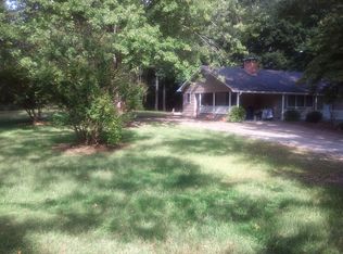 691 Ozone Dr, Saluda, NC 28773