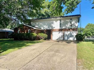 434 Amherst Dr, Sherman, IL 62684