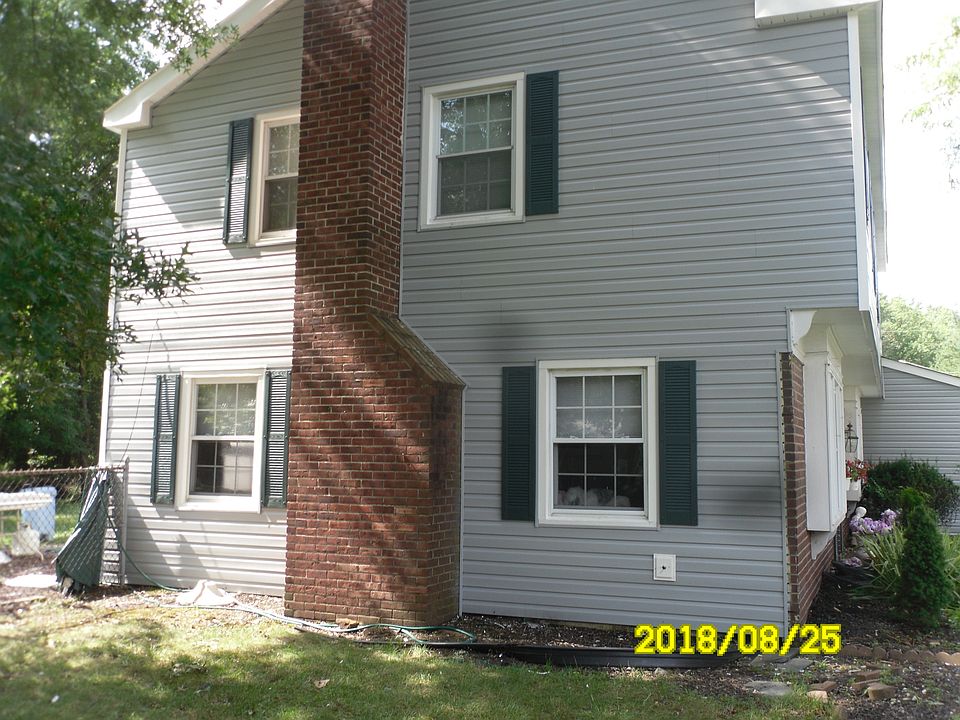 2nd image of 128 Courtland Ln