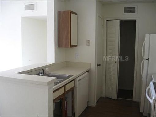 4th image of 2060 Cascades Blvd 208 #208