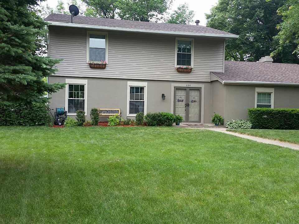1st image of 224 Lindenwood Pl