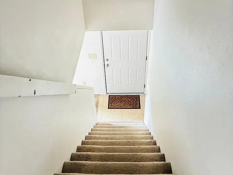 933-937 NW Sequoia Ave — Photo 13