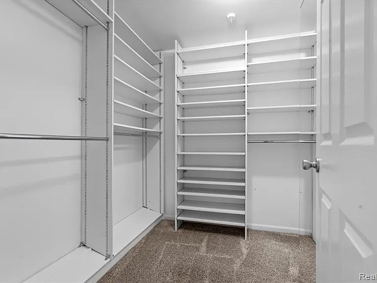 5476 Van Ness Dr — Photo 31