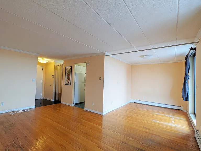 136-17 Maple Ave #12D — Photo 2
